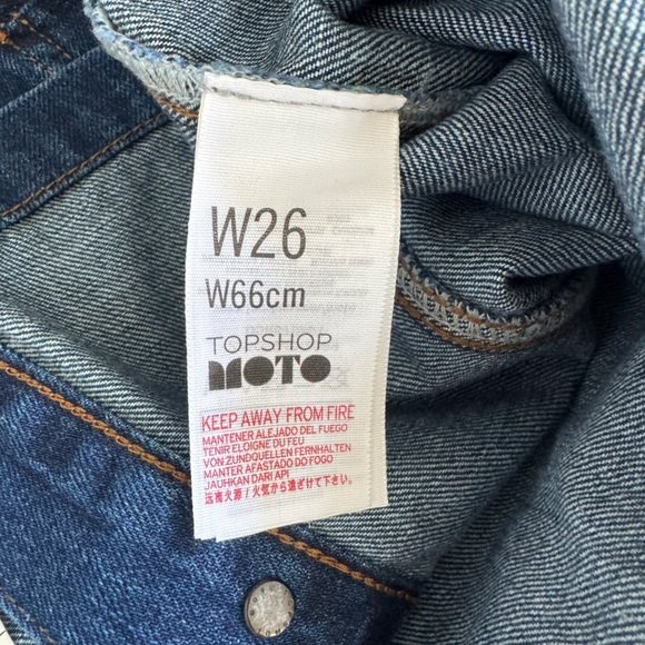 NWOT TOP SHOP Denim Button-Front Mini Moto Skirt Size 26 Front Pockets - Picture 9 of 9